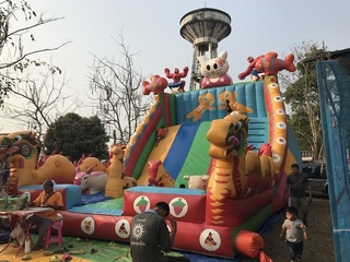 大きな滑り台